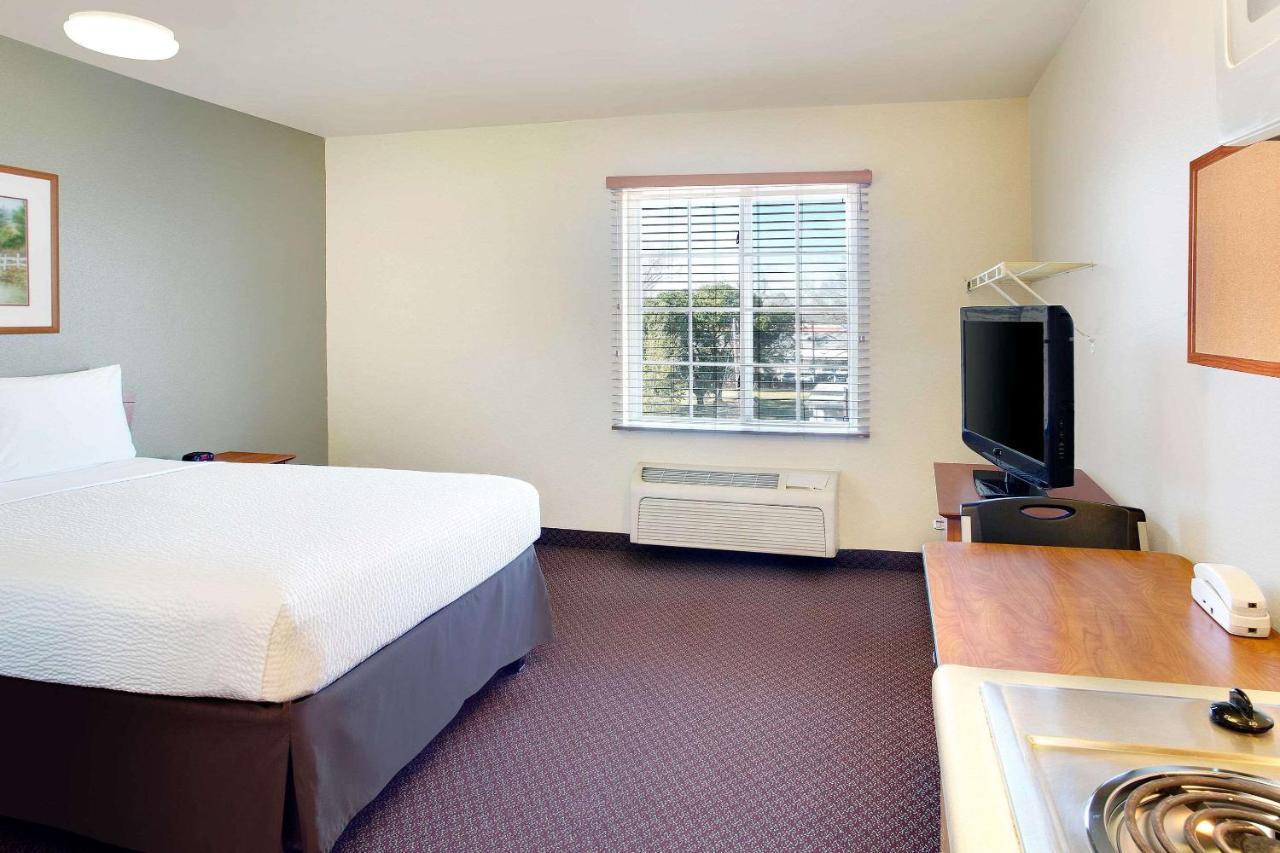 Woodspring Suites Baton Rouge East I-12 ภายนอก รูปภาพ